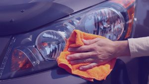 Distinctive-Details-exterior-glass-cleaner